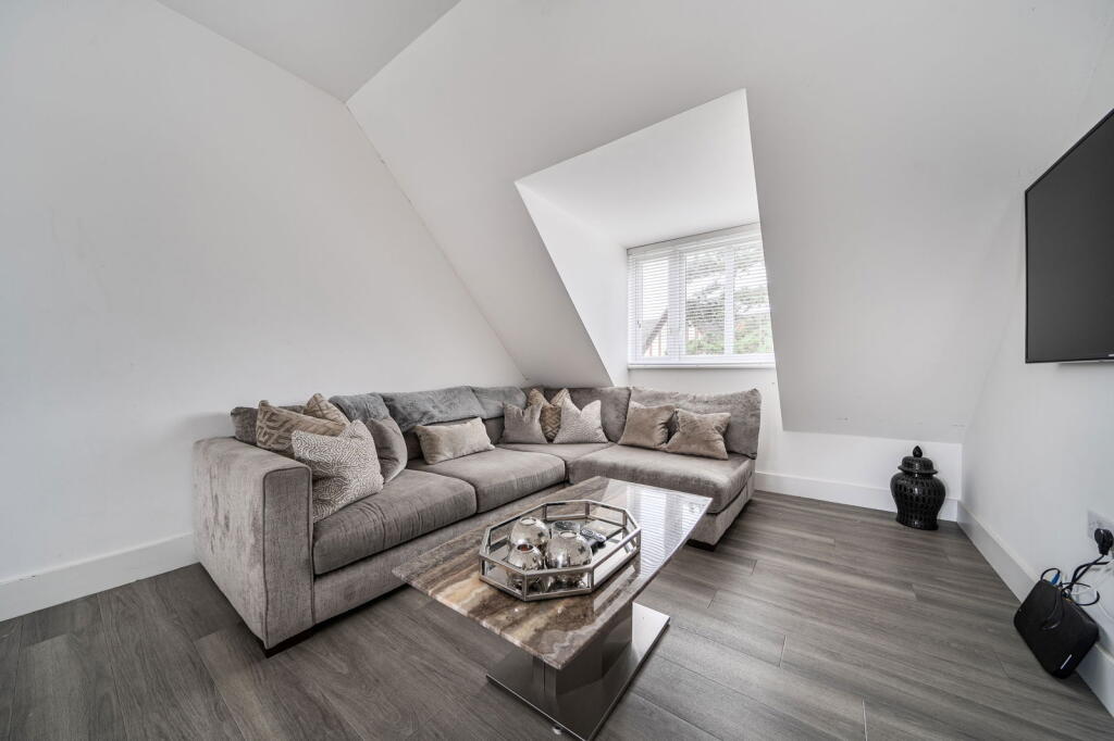Apartment in London - More