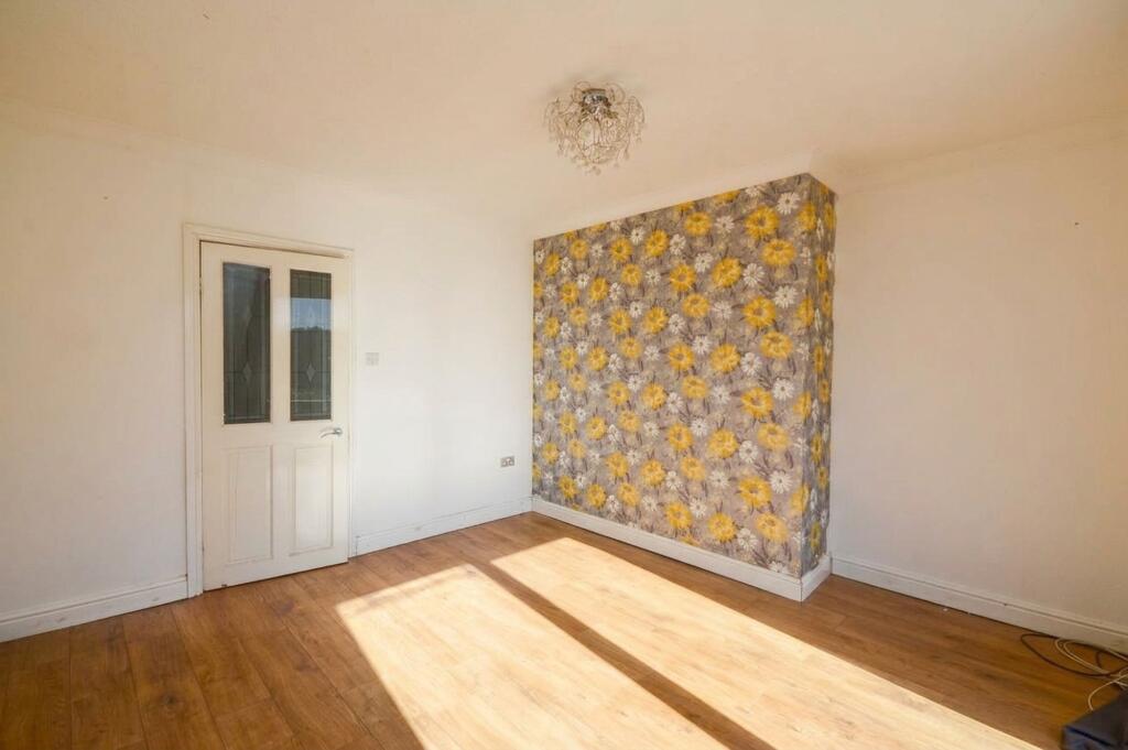 House in Barnsley, Bolton upon Dearne - View 3