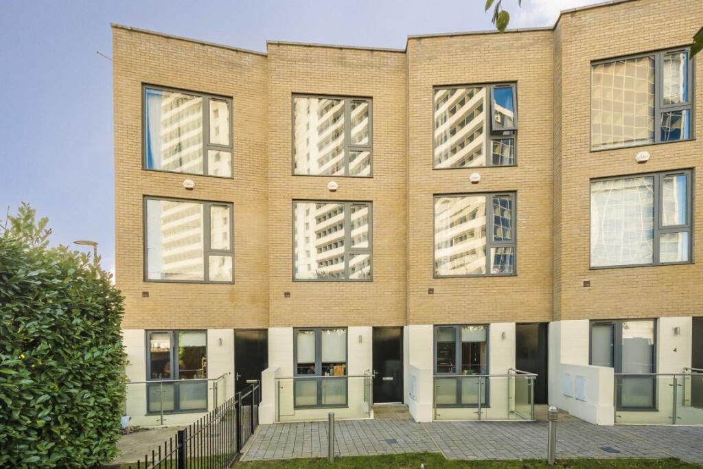 Main image of property: Gunnersbury Mews, Chiswick