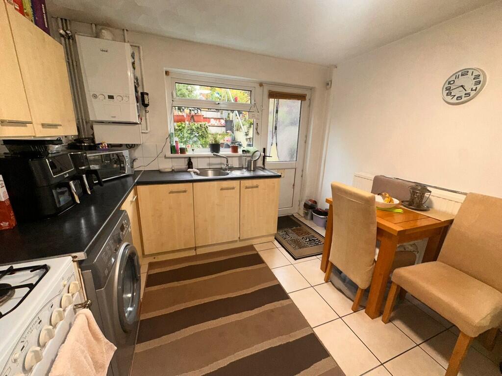 House in Aberdare, Aberaman North - View 3