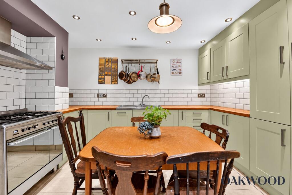 Apartment in London - View 5