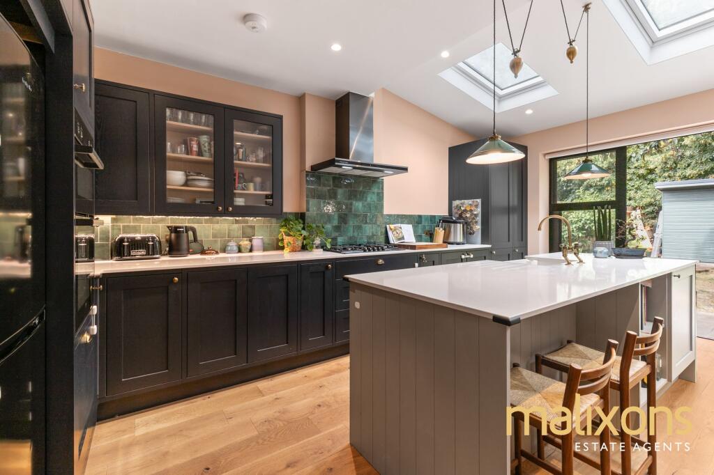 House in London - View 3