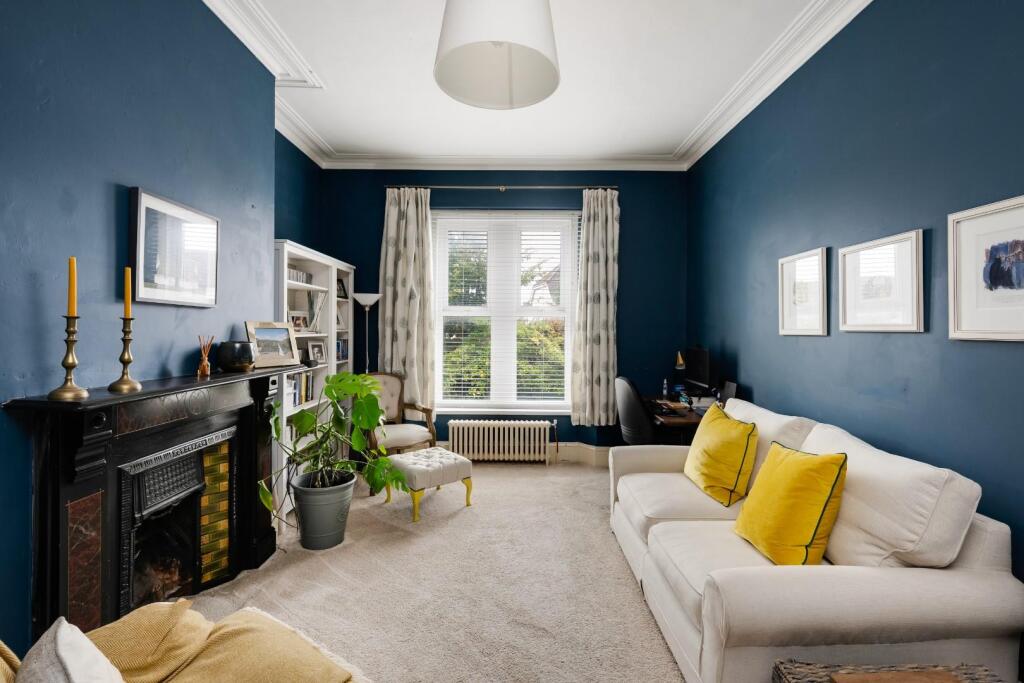 Overnhill Road, Downend photo 4