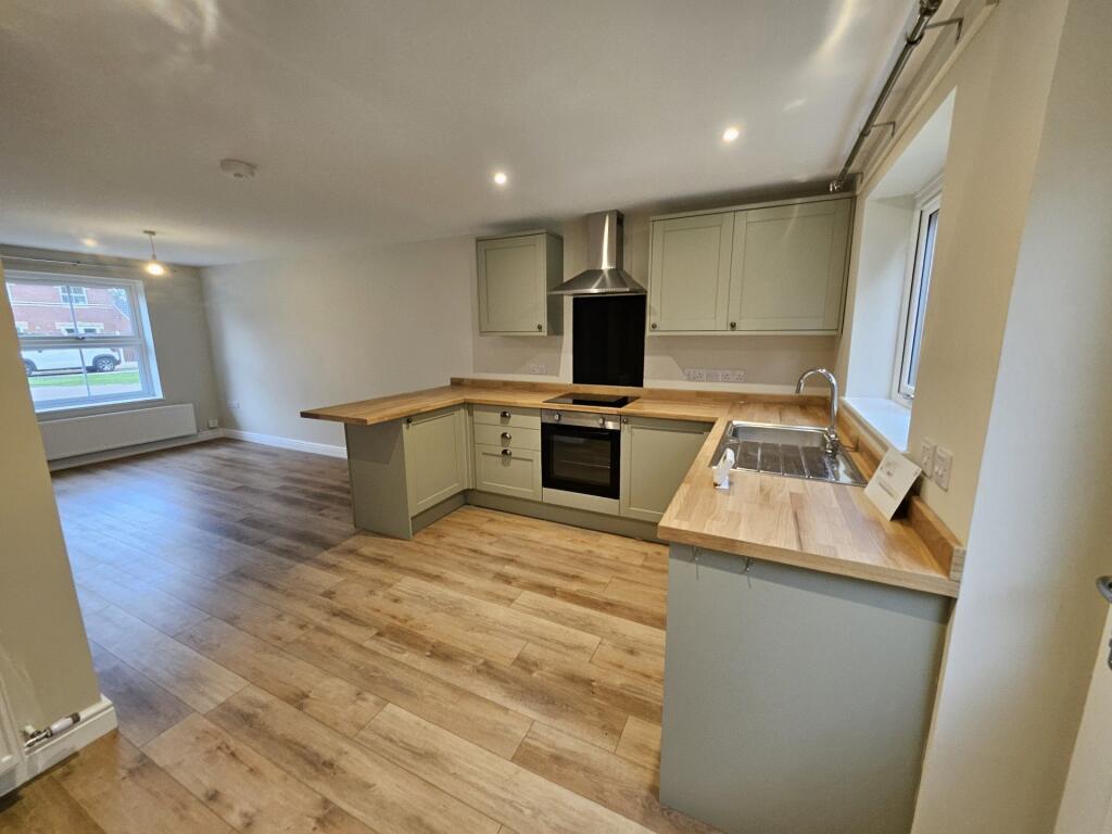 House in North Kesteven, North Hykeham - View 4