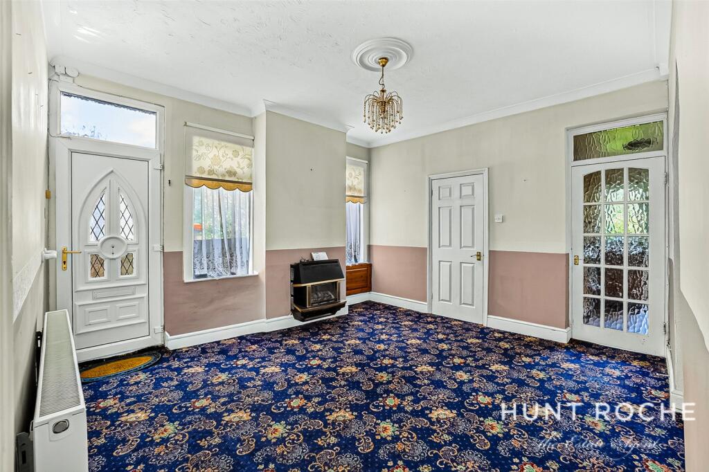 House in Southend-on-Sea, Leigh-on-Sea - More