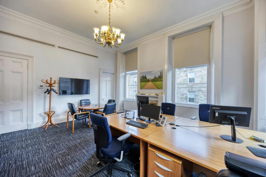 Office Space - 4 Desk