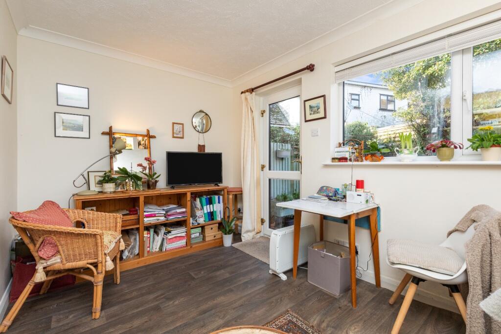 Southcliffe, Lewes, East Sussex, BN7 2BZ photo 2