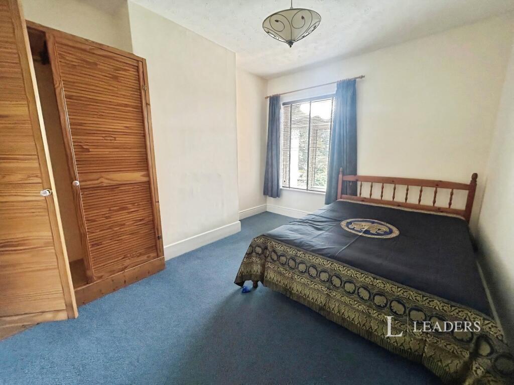 Apartment in Southampton - More