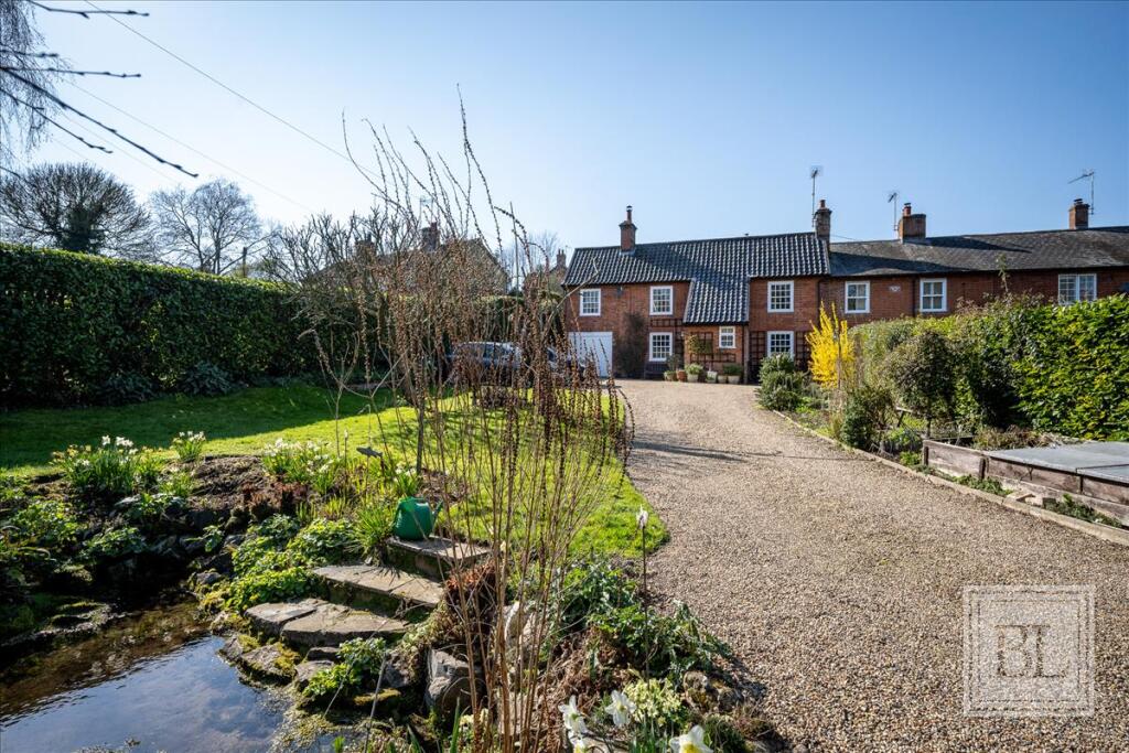 Main image of property: Hollow Lane, Chelmondiston, (Near Pin Mill), Ipswich, IP9