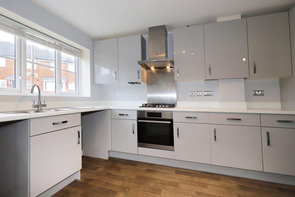 House in Dudley - View 5