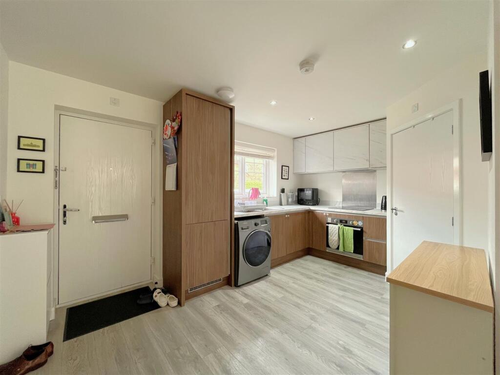 Whittaker Way, Myton Green, Warwick, photo 4