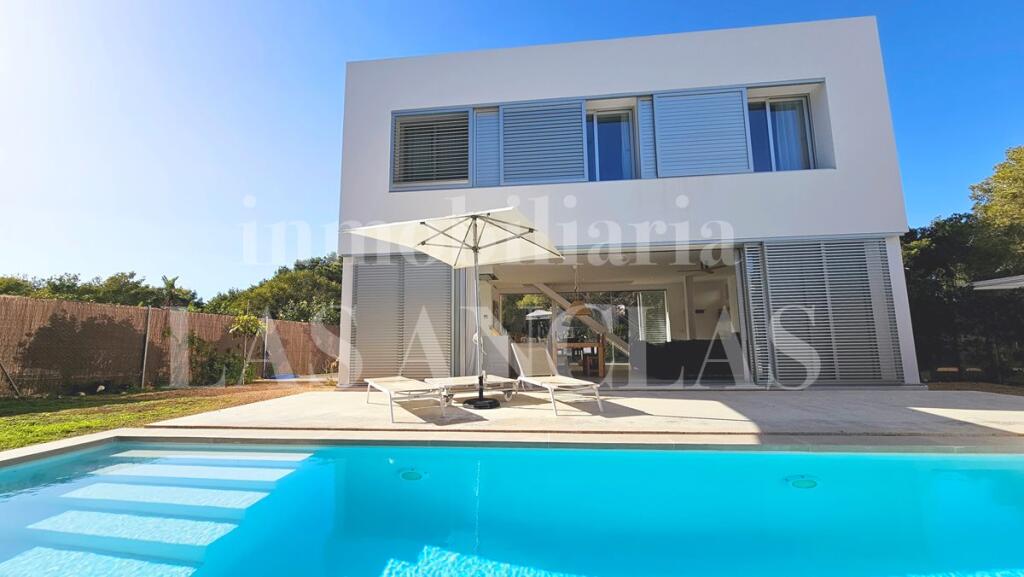 Main image of property: Balearic Islands, Ibiza, Sant Carles De Peralta