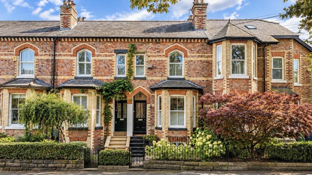 3-bed terraced on Linden Avenue, Altrincham, £500,000