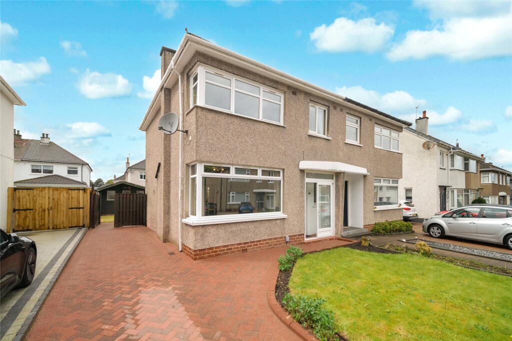 Main image of property: Cloan Crescent, Bishopbriggs, Glasgow, East Dunbartonshire, G64