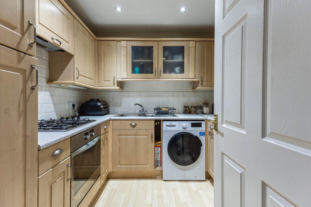 Apartment in Wakefield, West Yorkshire - View 3