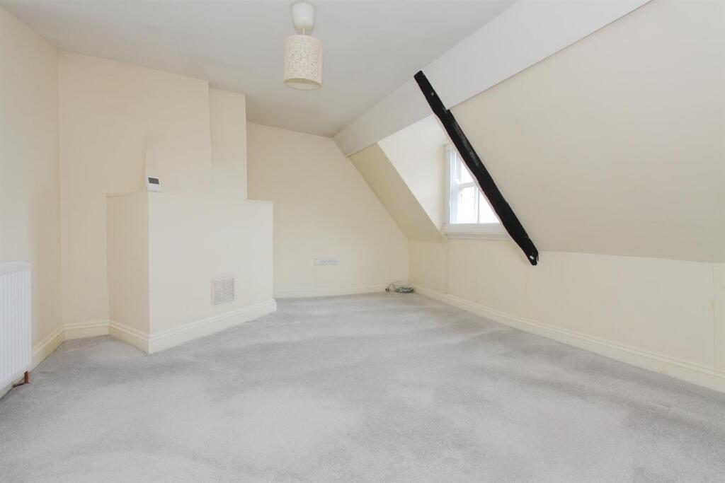 Apartment in Salisbury - View 2