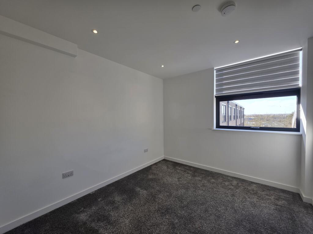 Apartment in Swindon - View 4