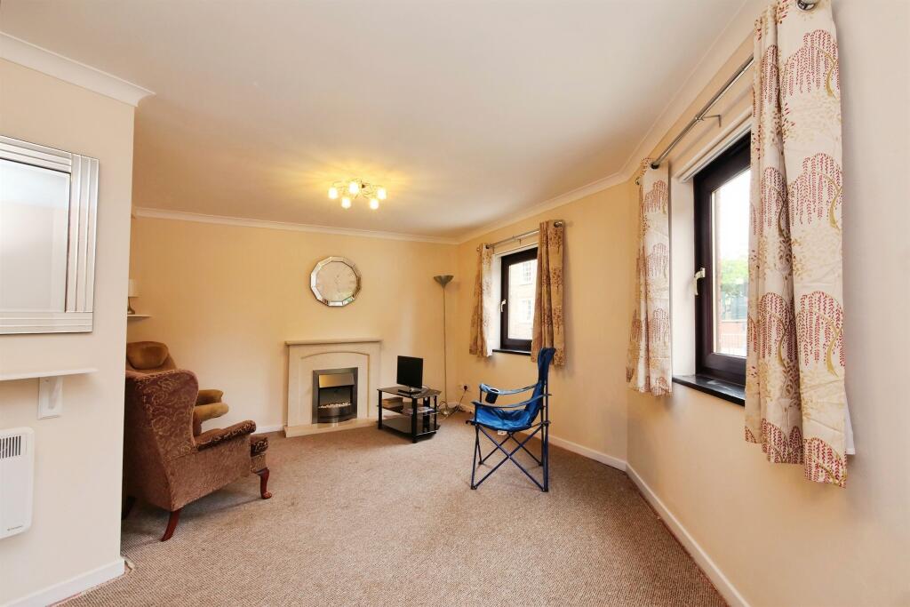 Apartment in York - View 5