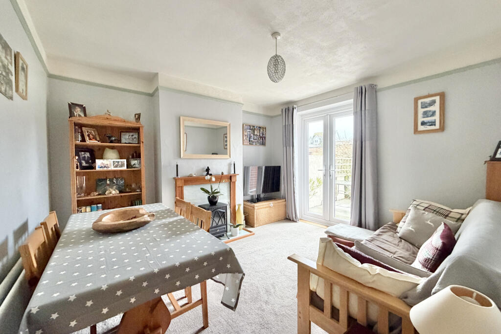 Lynton Road, Hythe, Kent photo 3