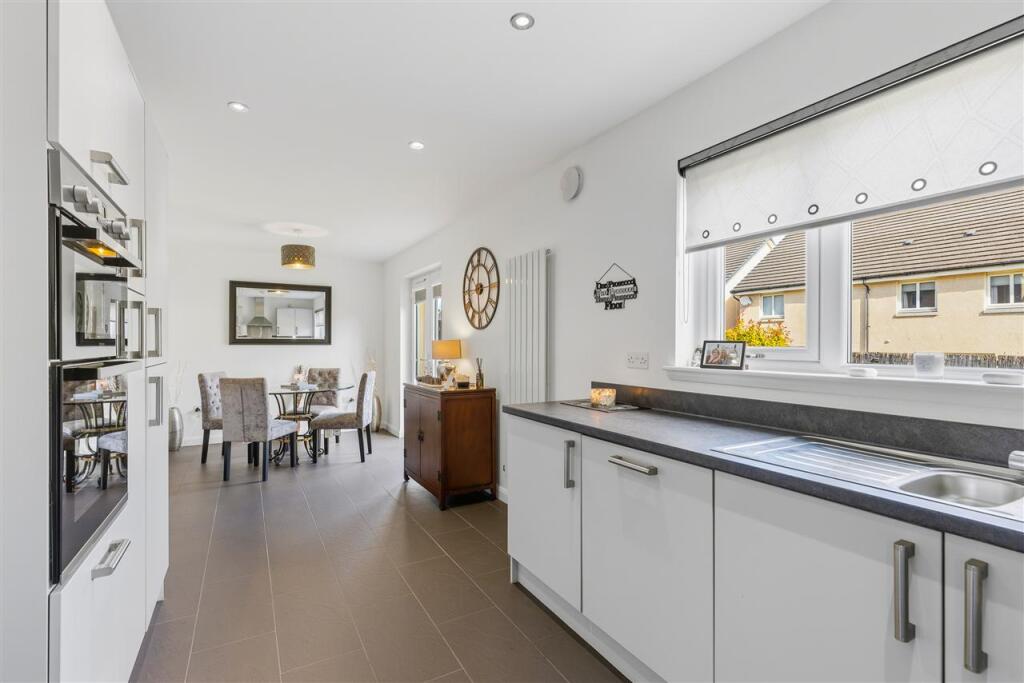 House in West Calder, Monarch's Way, West Lothian - More