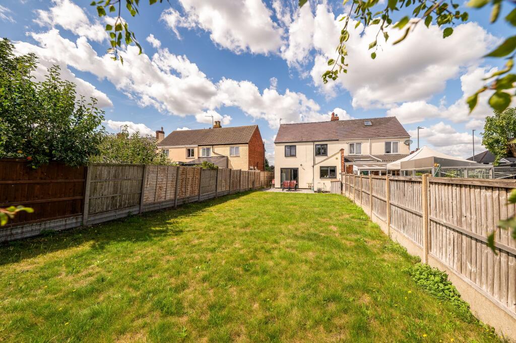 Main image of property: Lincoln Road, North Hykeham, LN6