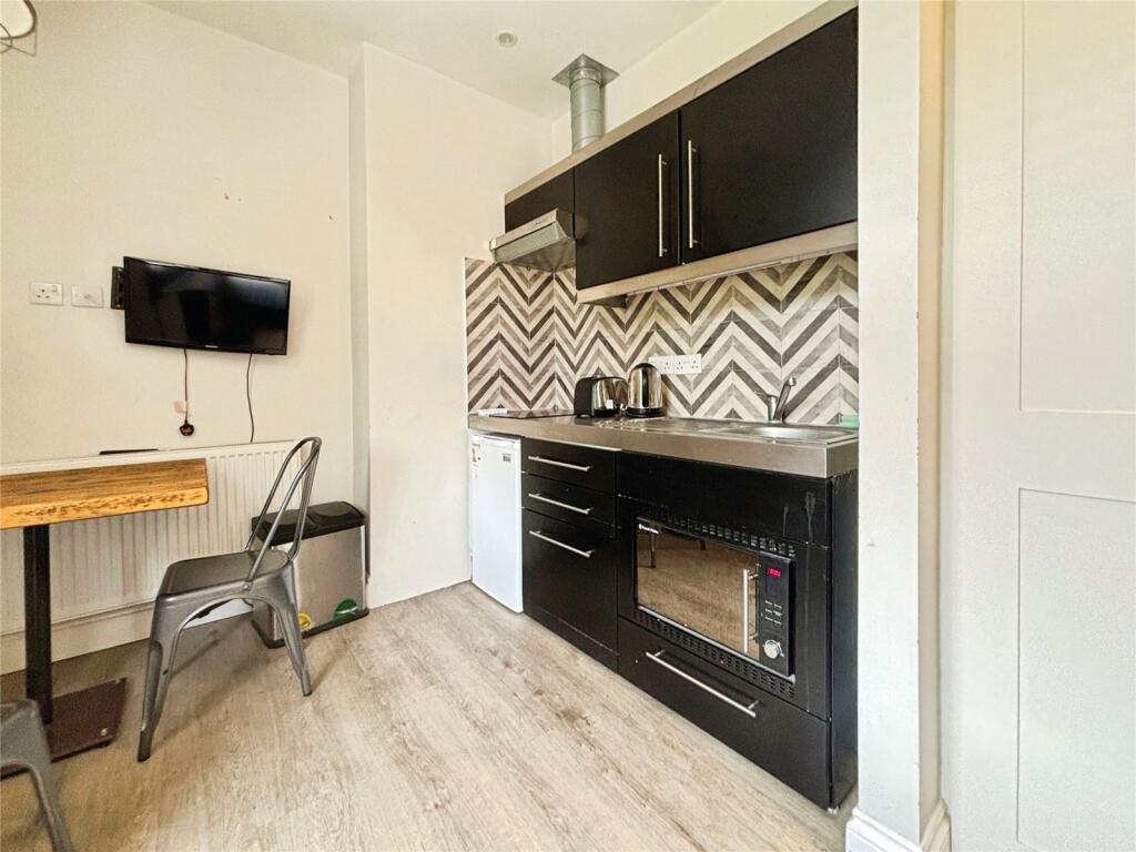 Apartment in London - View 4