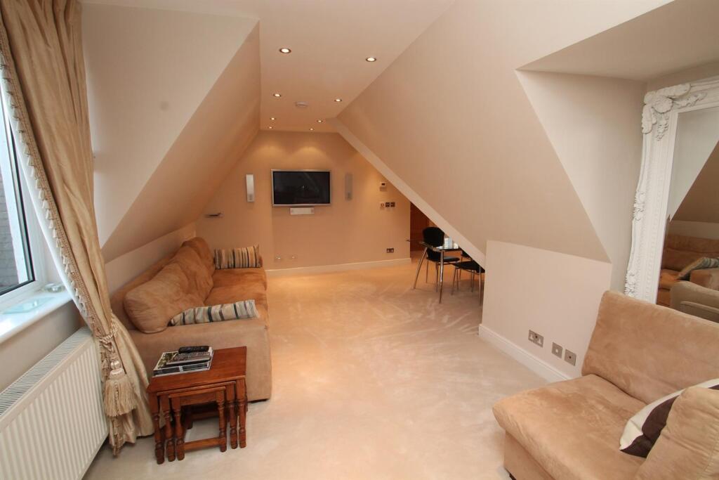 Apartment in Harrow - View 4