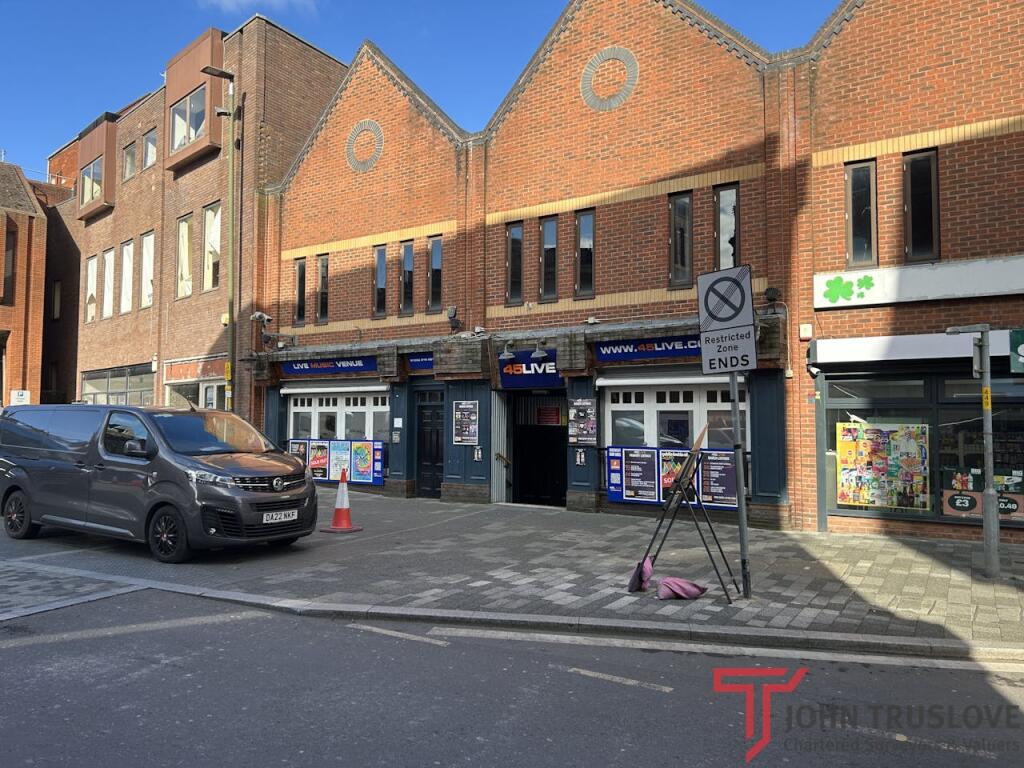 Main image of property: 4-5 Oxford Street, Kidderminster, DY10 1BB