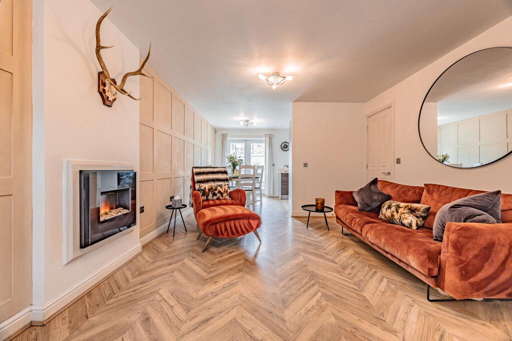 House in Tameside, Gee Cross - View 5
