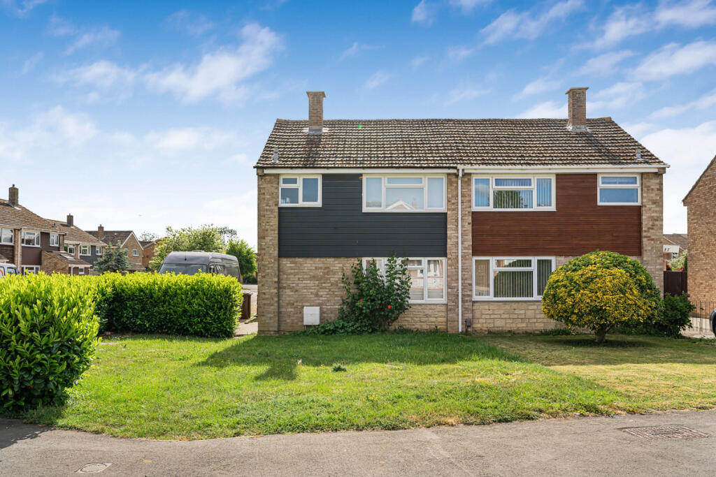 Main image of property: Cherry Close, Kidlington, OX5