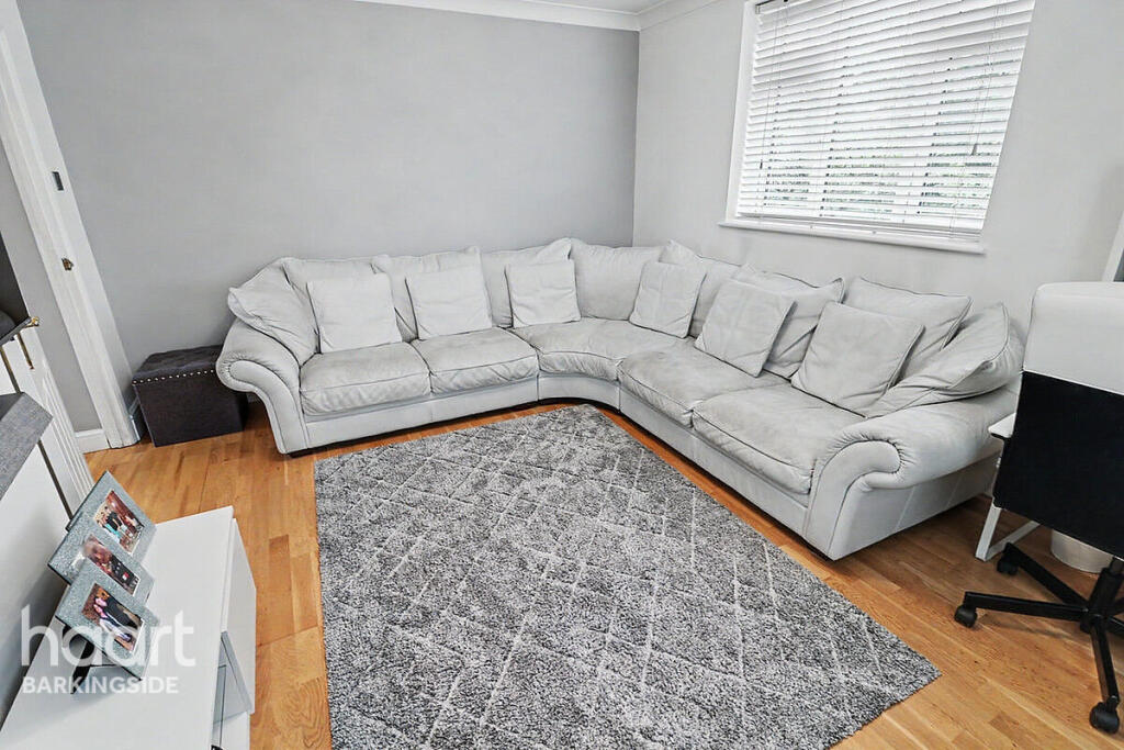 Claybury Broadway, Clayhall - More