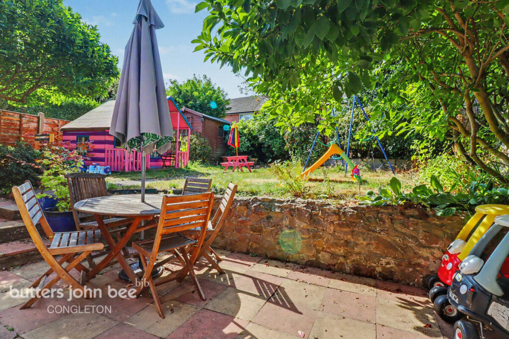 House in Congleton, West Heath - View 4