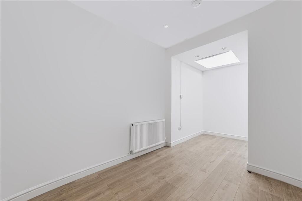 Apartment in London, Park Royal - View 5
