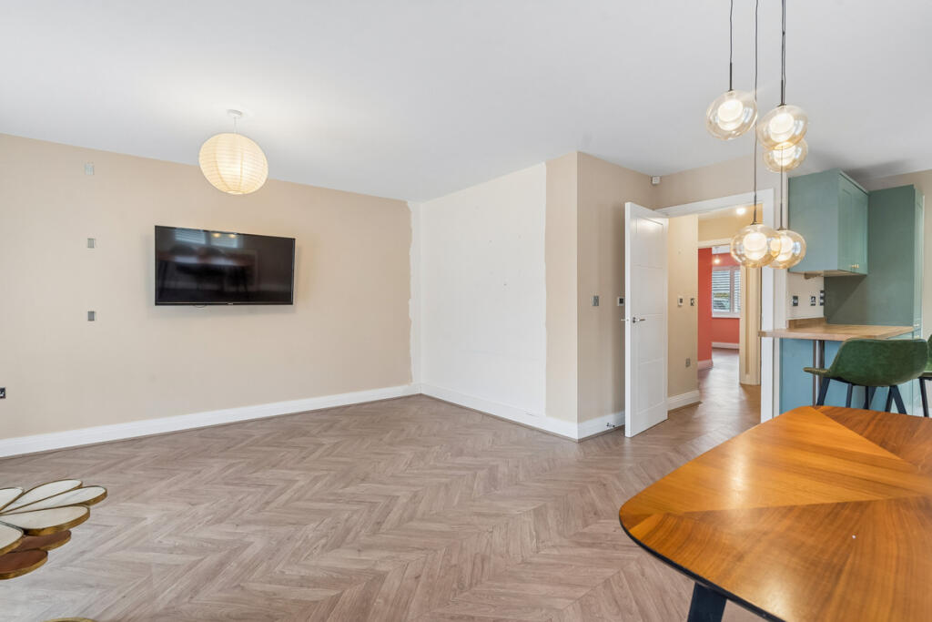 Apartment in Hemel Hempstead - View 5