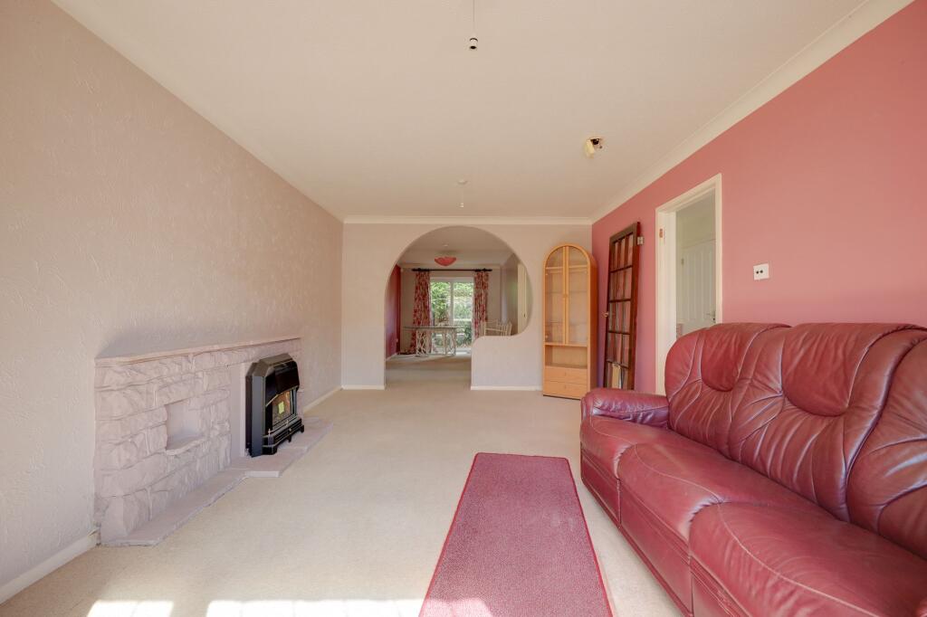 House in Burgess Hill, World's End - View 5