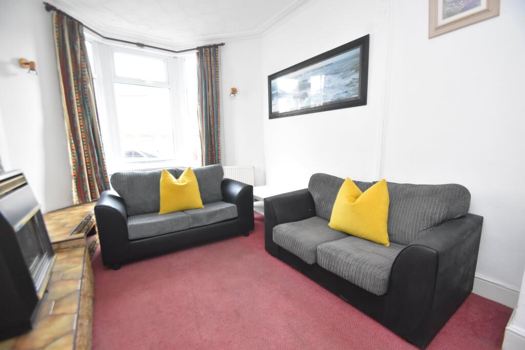 House in Cardiff, Maindy, Cathays - More