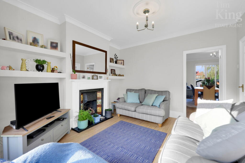Lyndhurst Road, Highams Park E4 photo 4