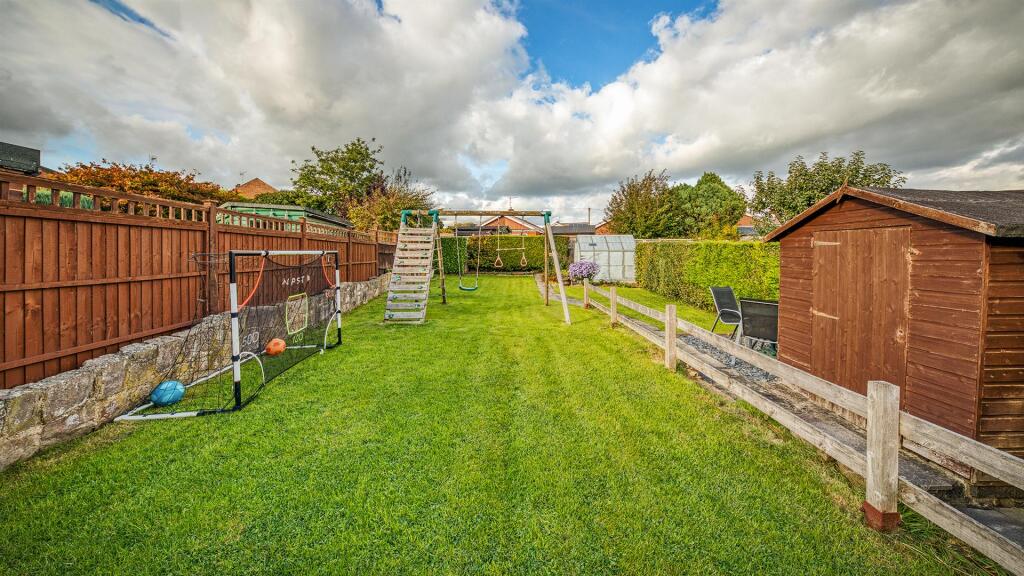 House in Amber Valley, Belper - View 3