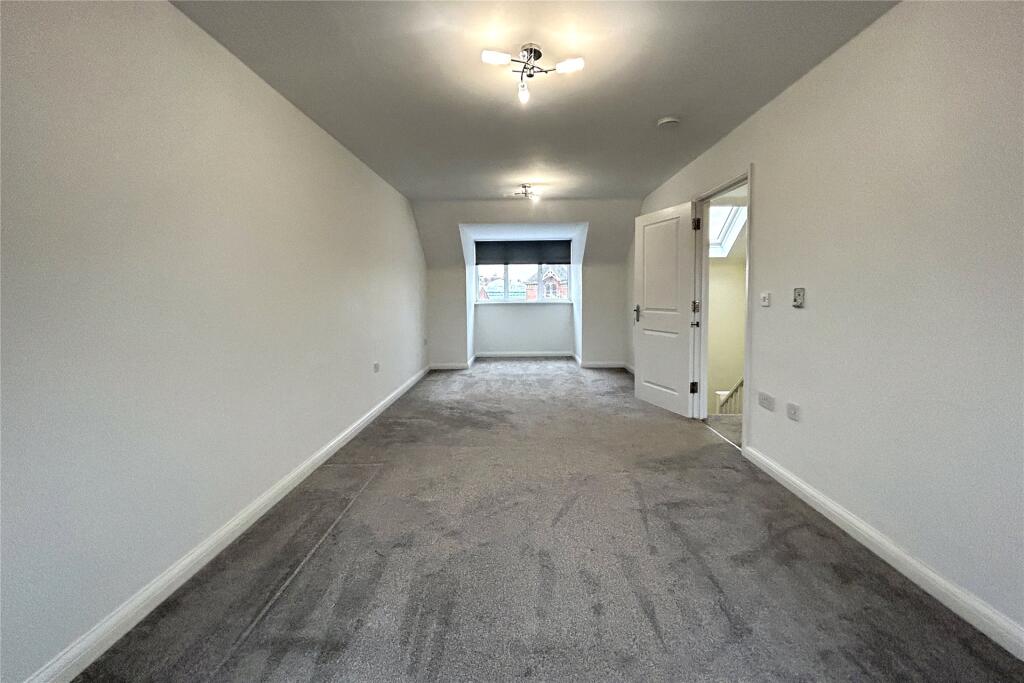 Apartment in Worcester - View 2