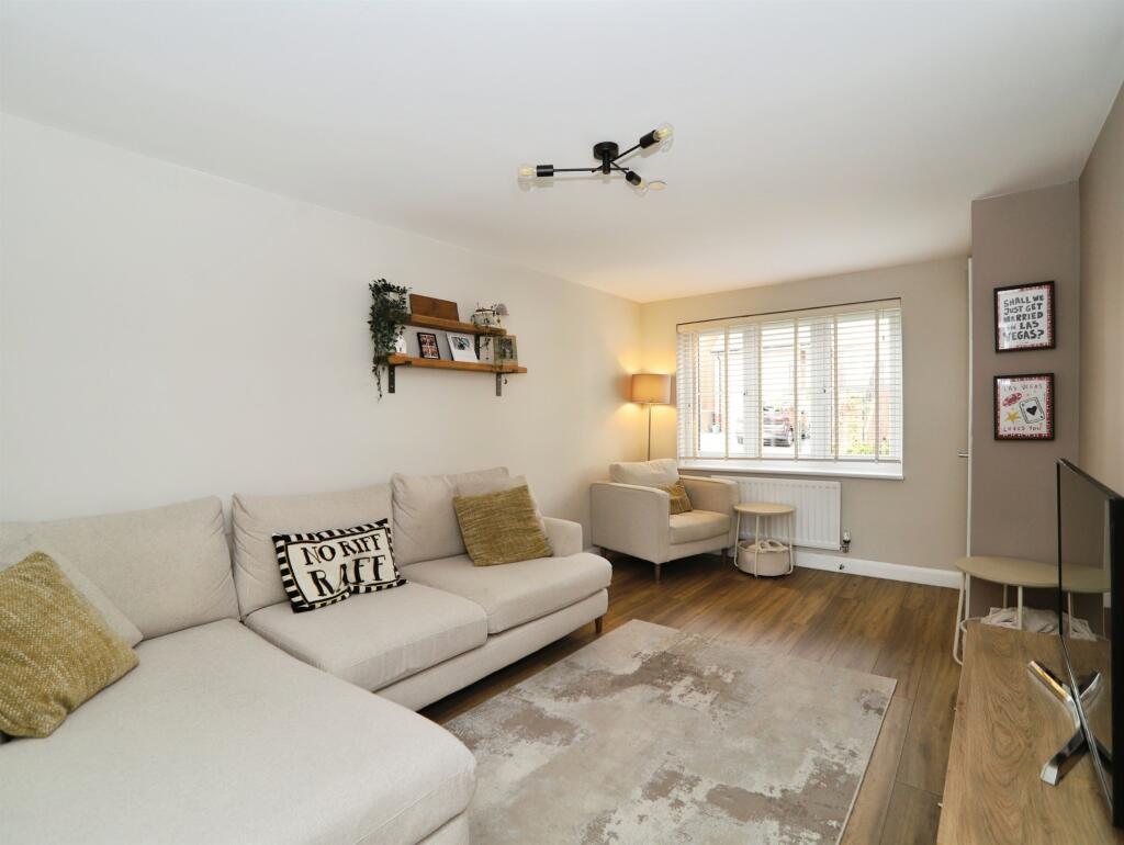 House in Caerphilly, Hendredenny, Penyrheol Trecenydd & Energlyn - View 4