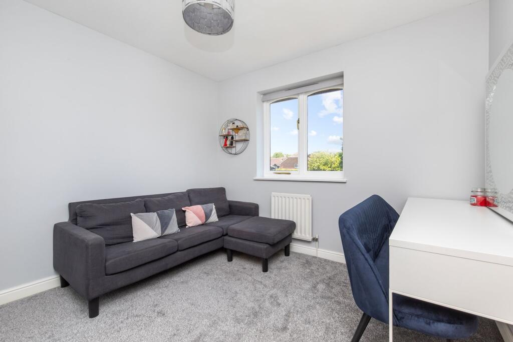 House in Horsham, Roffey, North Horsham - View 5