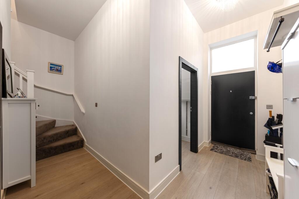 Apartment in London - More