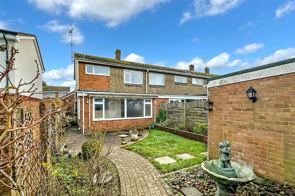 Ambersham Crescent, East Preston, Littlehampton, West Sussex photo 4