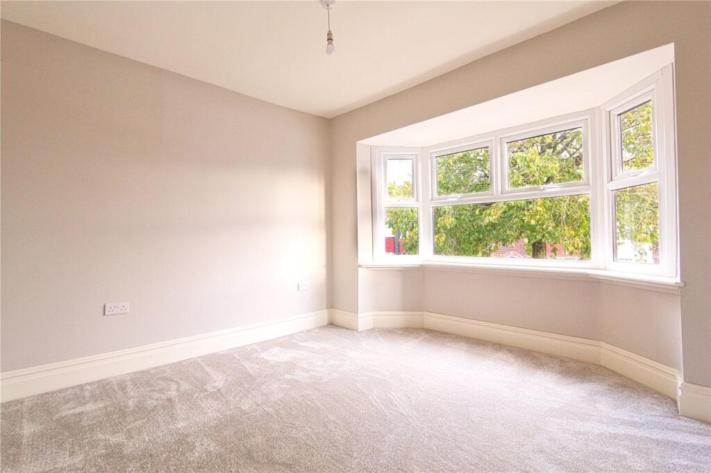 House in Tameside, Greater Manchester - View 5