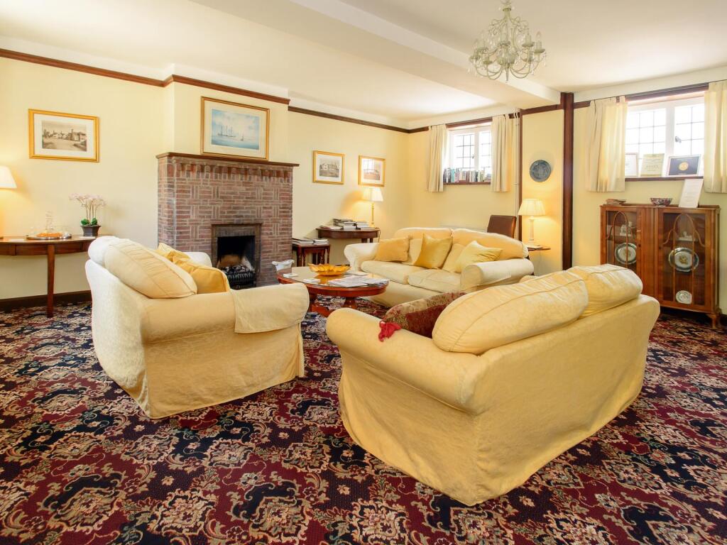 House in Charminster - View 5