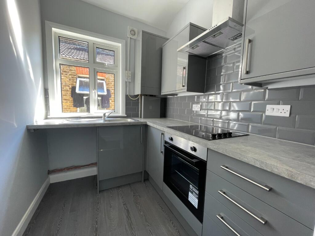 Main image of property: Salisbury Avenue, Westcliff-On-Sea