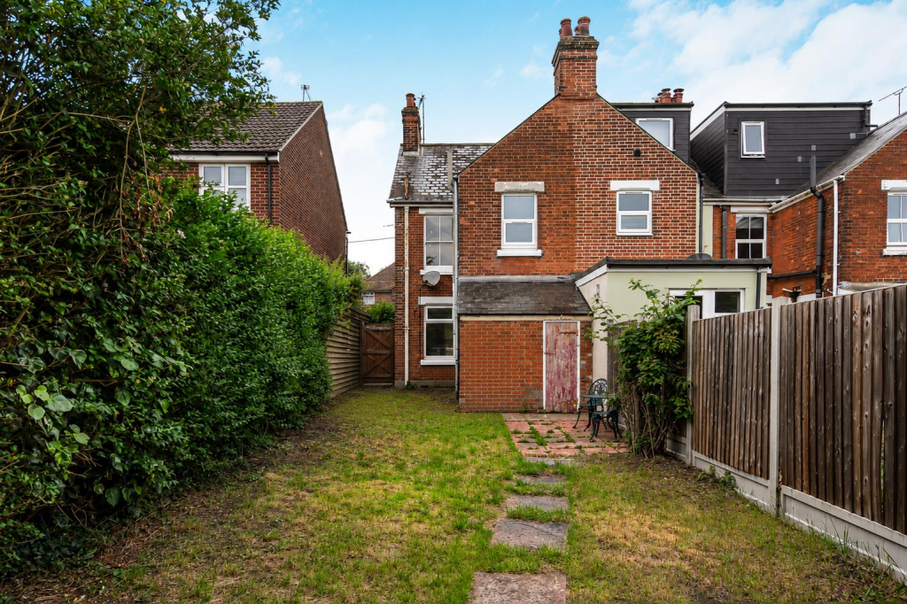 Colchester Road, Lawford, Manningtree - View 6