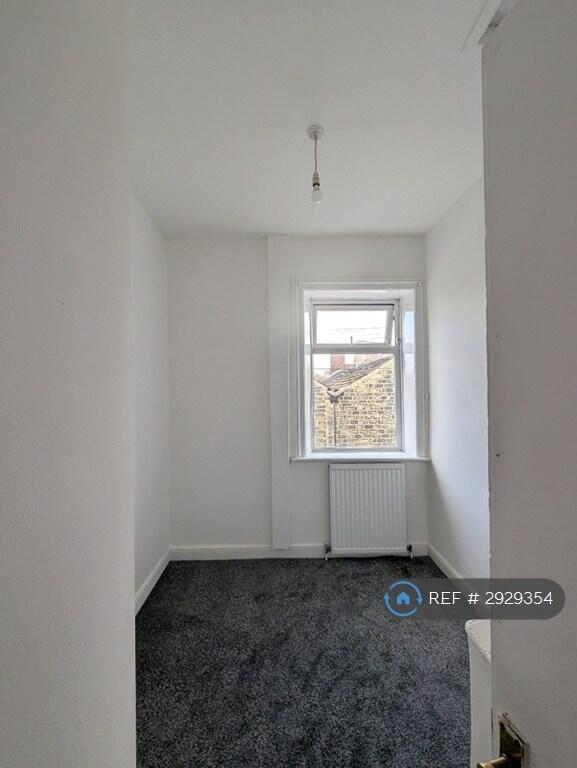 House in Kirklees, West Yorkshire - More