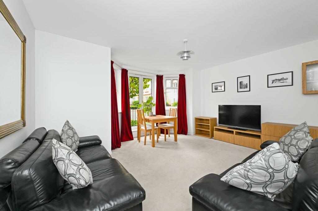 Apartment in Edinburgh, Gorgie - View 4