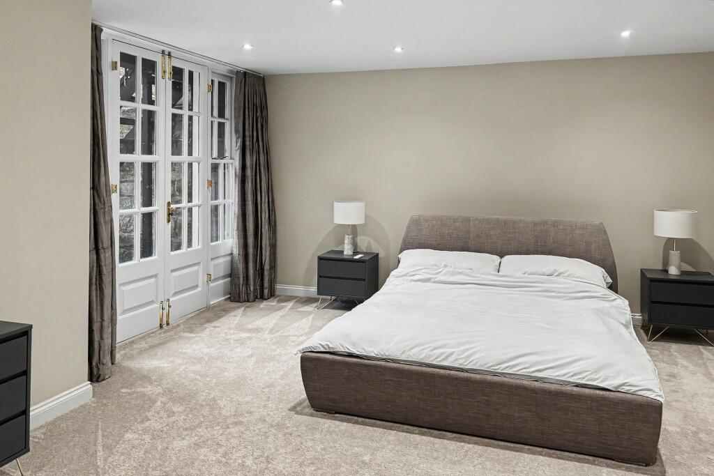 Apartment in Wolverhampton, Wildicote, Boningale - More